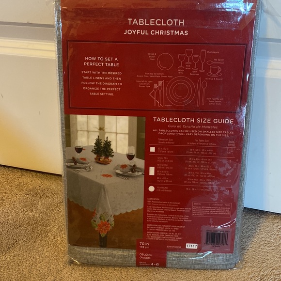 HOLIDAY POINSIETTA TABLECLOTH, 70in round, gray & red, new in bag - Picture 4 of 7